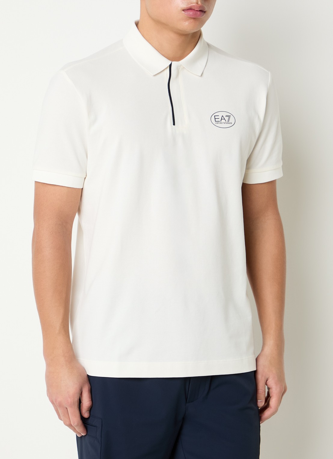 Armani Regular fit polo met logoprint - detail 4 gebroken wit