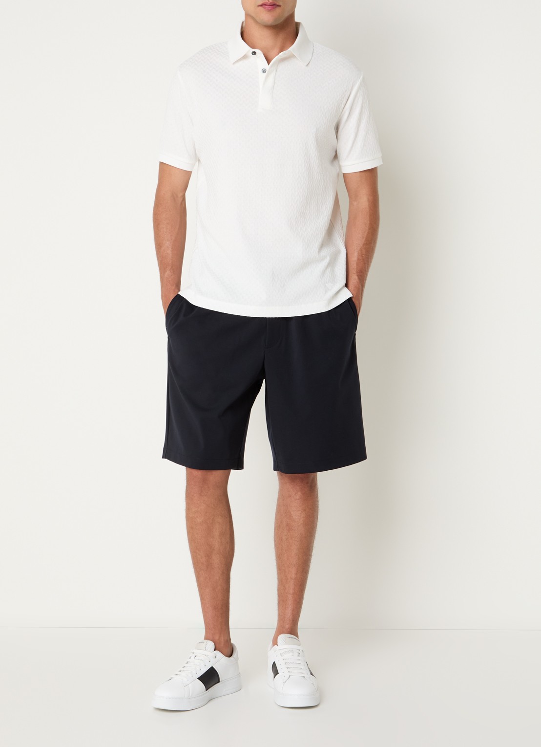 Armani Regular fit polo met structuur - voorkant 2 gebroken wit