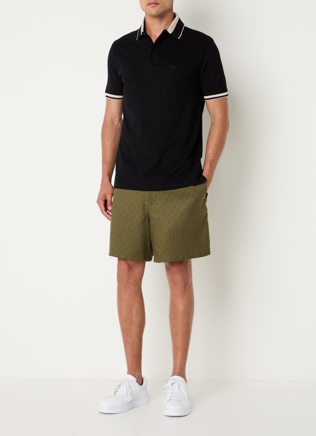Armani Regular fit polo van piqué katoen met logoborduring - voorkant 2 zwart