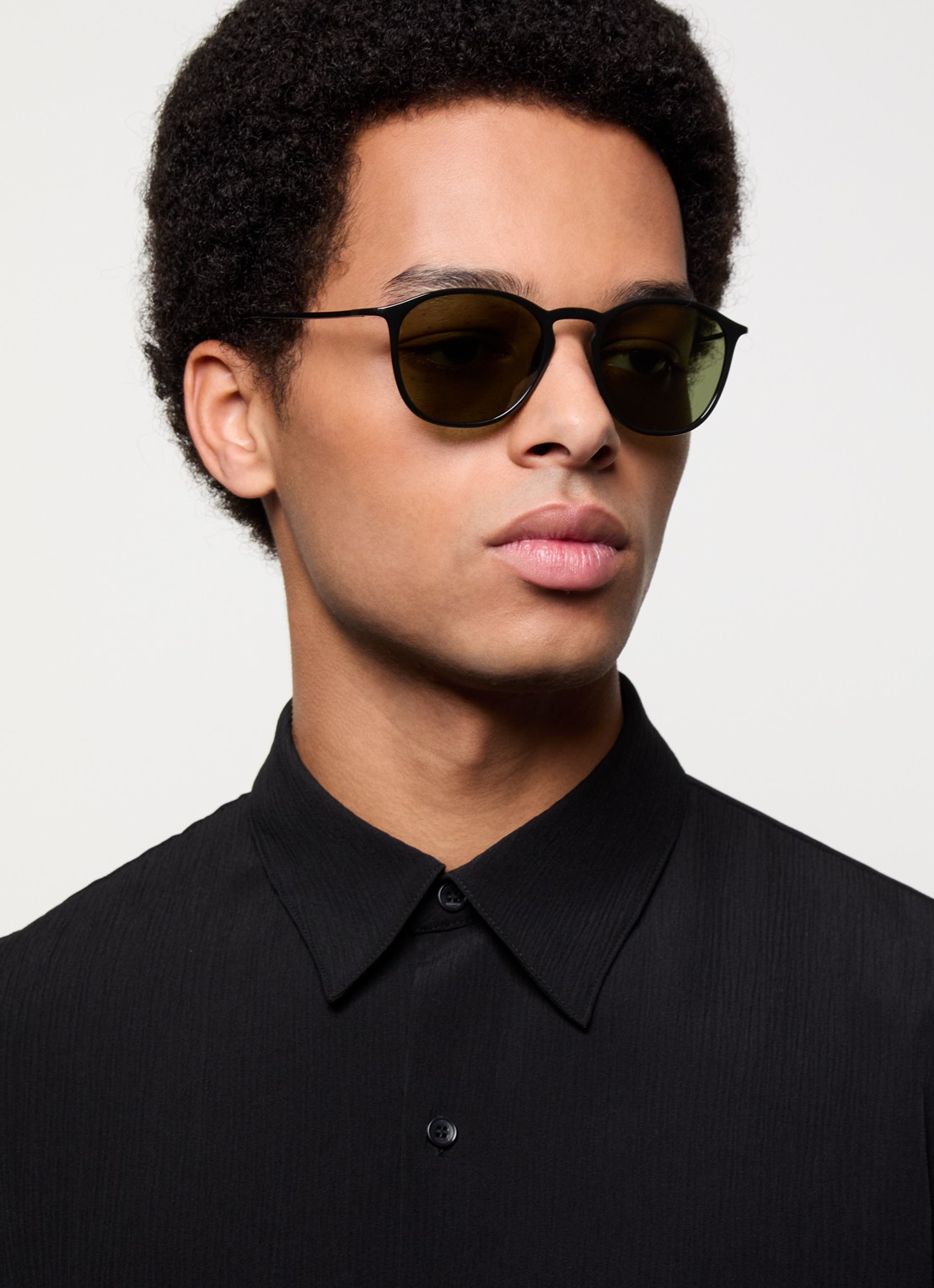 Armani Retro zonnebril AR8186U - voorkant 5 zwart