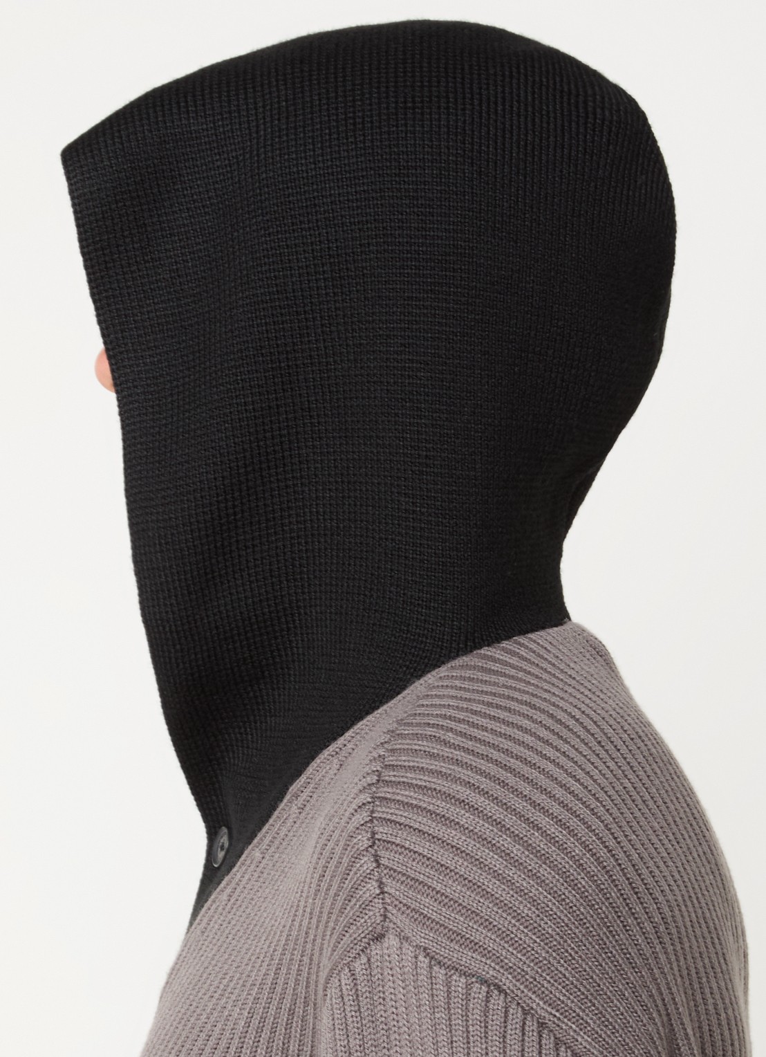 Armani Ribgebreide trui in scheerwolblend met capuchon - detail 3 donkergrijs