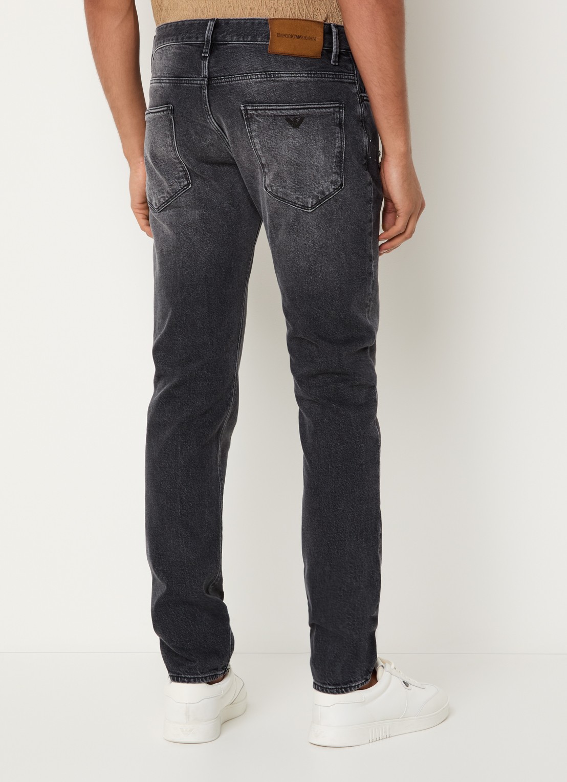 Armani Slim fit jeans met destroyed afwerking - achterkant 5 donkergrijs