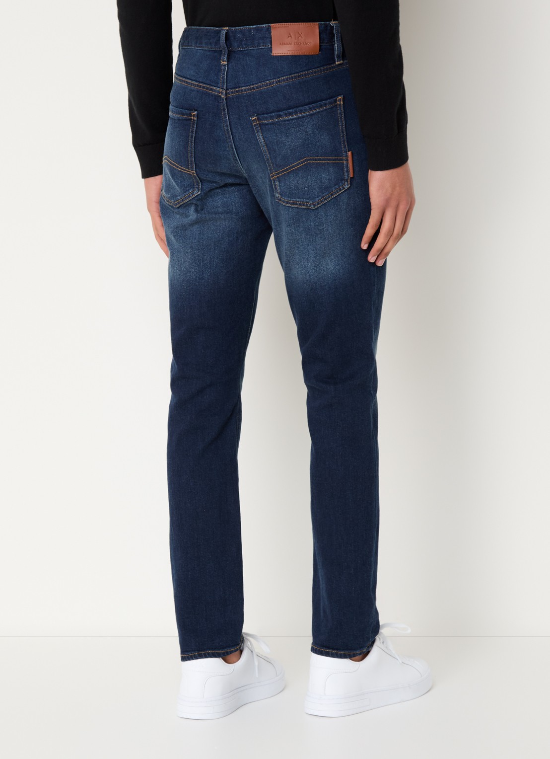 Armani Slim fit jeans met donkere wassing - achterkant indigo