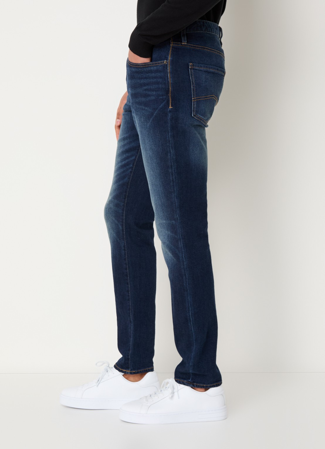 Armani Slim fit jeans met donkere wassing - detail 5 indigo