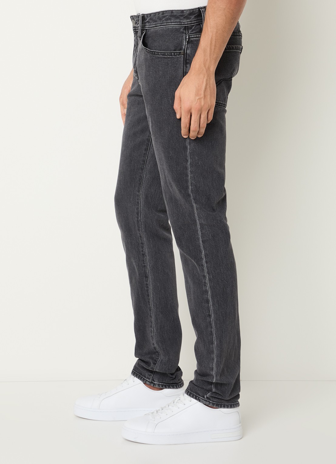 Armani Slim fit jeans met medium wassing - detail 5 donkergrijs