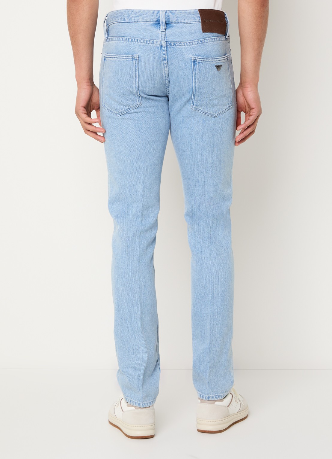 Armani Slim fit jeans met medium wassing - achterkant lichtblauw