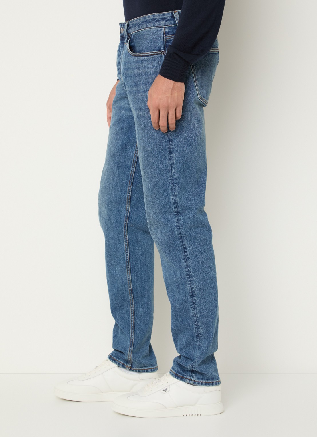 Armani Slim fit jeans met medium wassing - detail 4 indigo