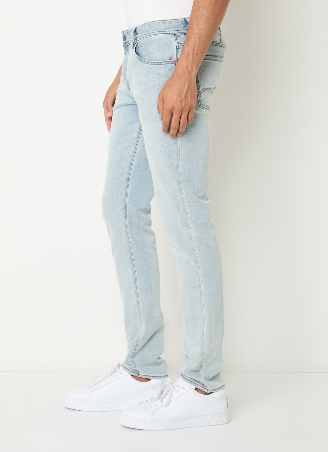 Armani Slim fit jeans met steekzakken - detail 2 lichtblauw