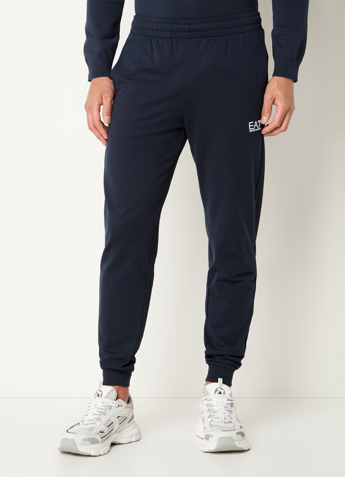 Armani Slim fit joggingbroek met logo en steekzakken - detail 2 donkerblauw