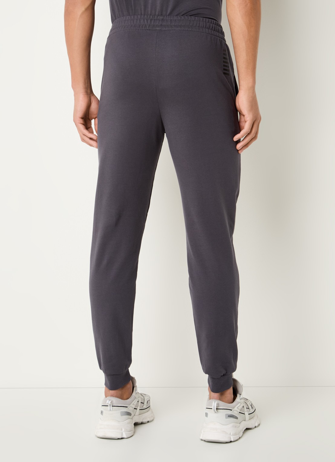 Armani Slim fit joggingbroek met logo en steekzakken - achterkant staalblauw