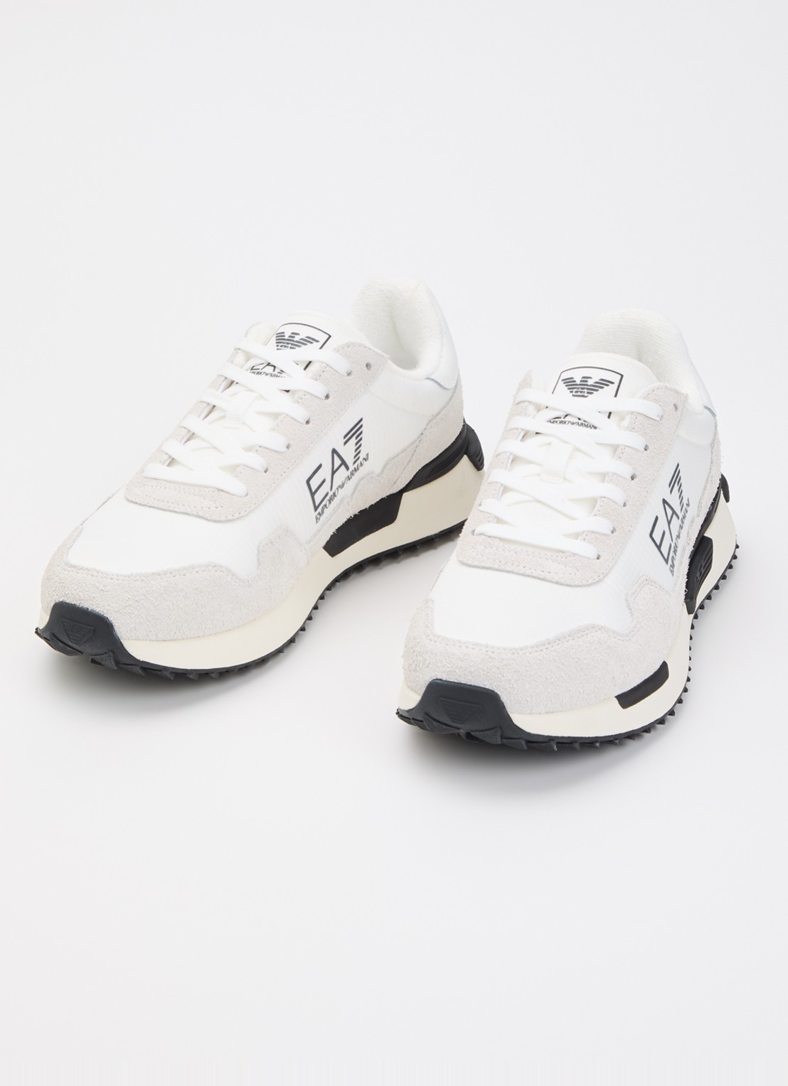 Armani Sneaker suède details en logo - detail gebroken wit
