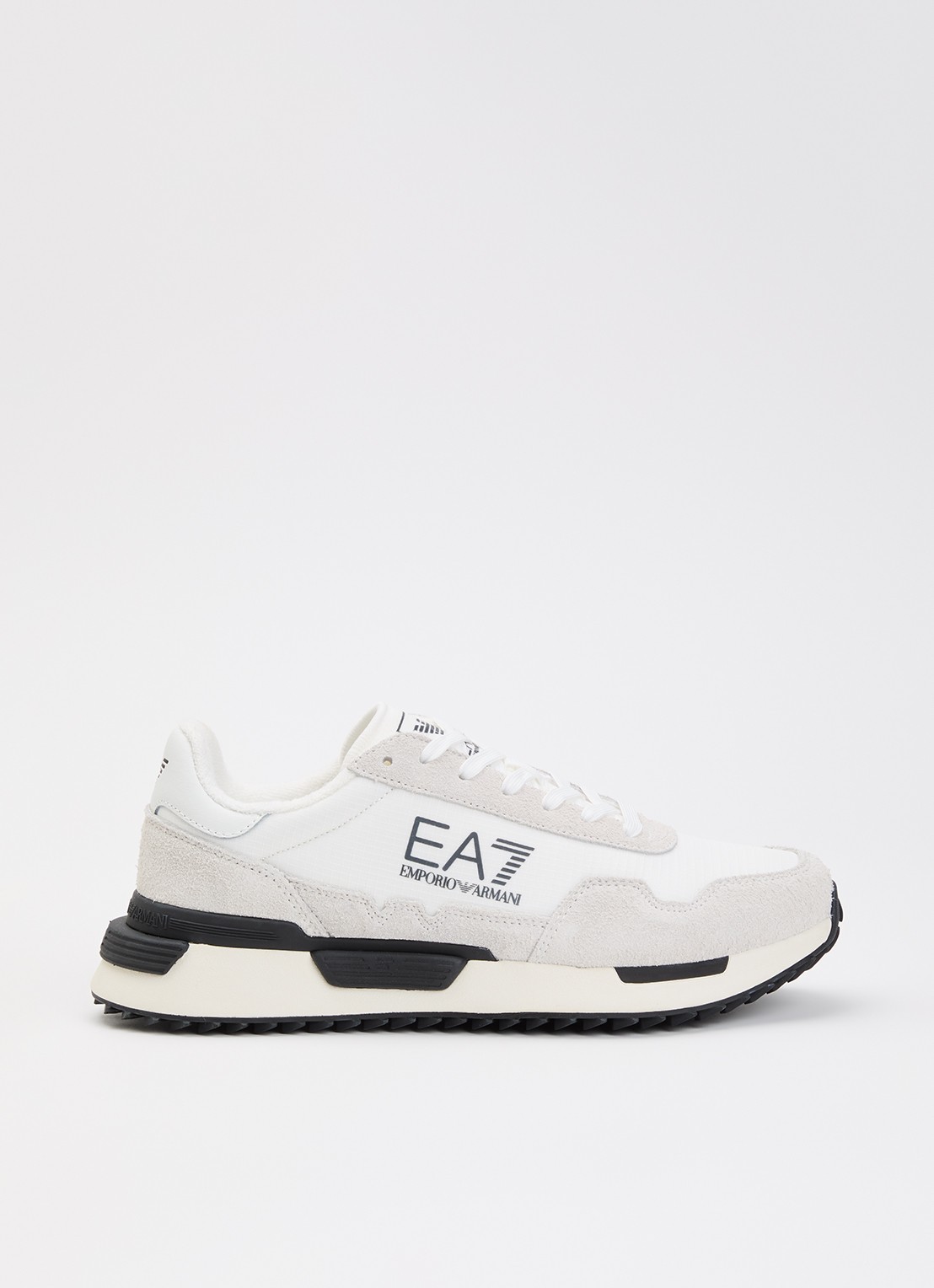 Armani Sneaker suède details en logo - voorkant 4 gebroken wit
