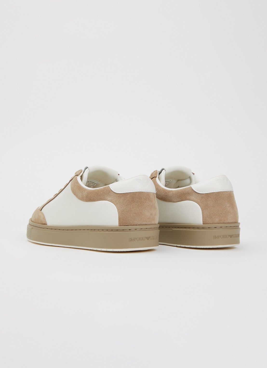 Armani Sneaker van leer met details van suède - achterkant 5 beige