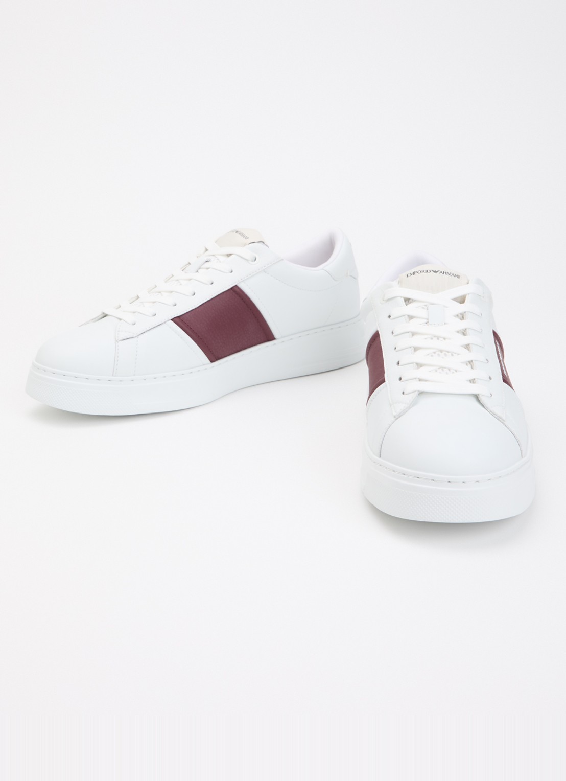 Armani Sneaker van leer met logo - detail 2 bordeauxrood