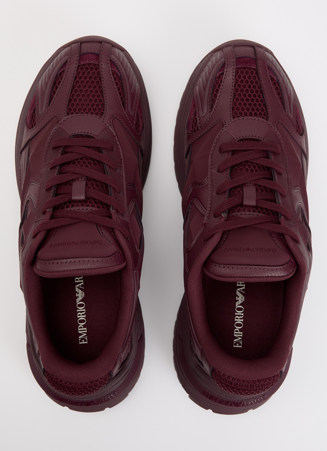 Armani Sneaker van leer met mesh details  - detail 2 aubergine