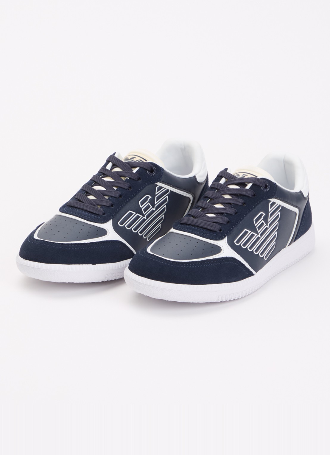 Armani Sneaker van leer met suède details - detail 3 donkerblauw