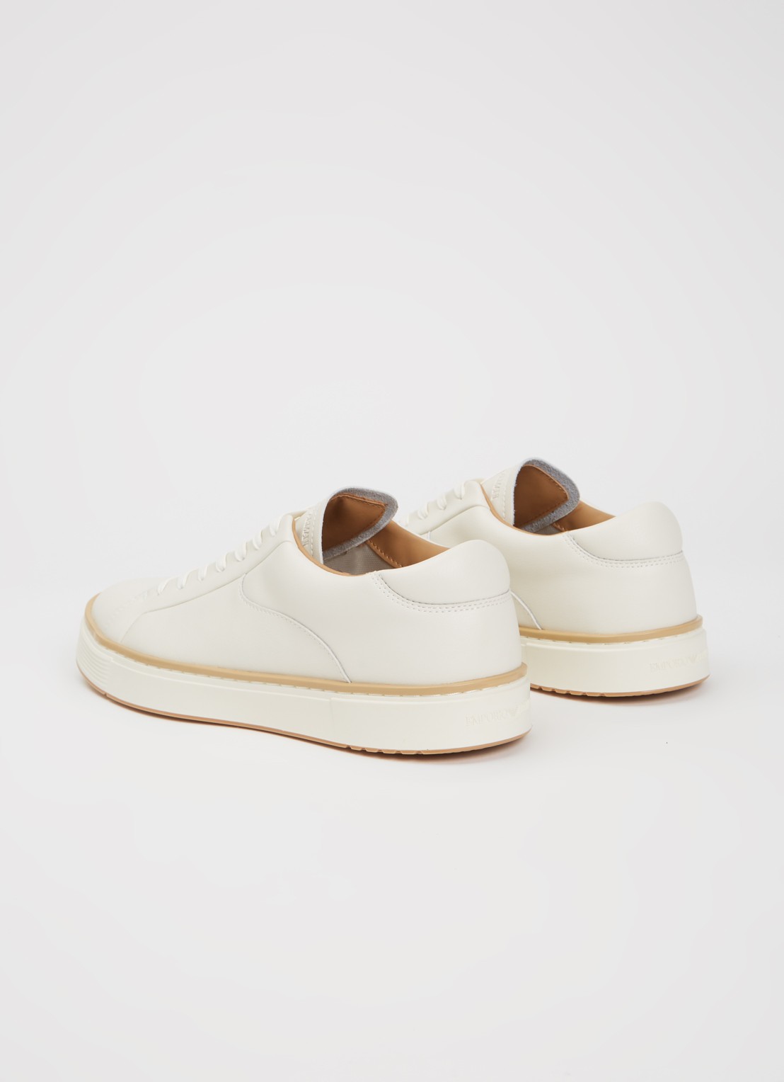 Armani Sneaker van leer - achterkant 5 gebroken wit