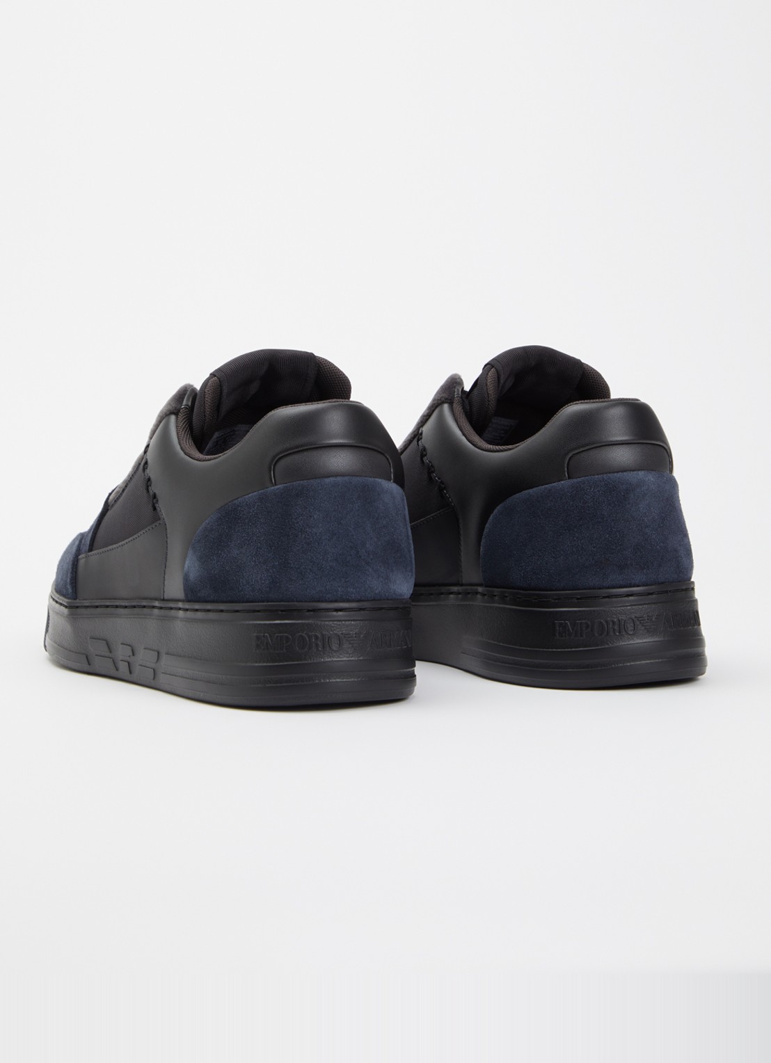 Armani Sneaker van mesh met suède details - achterkant 4 donkerblauw