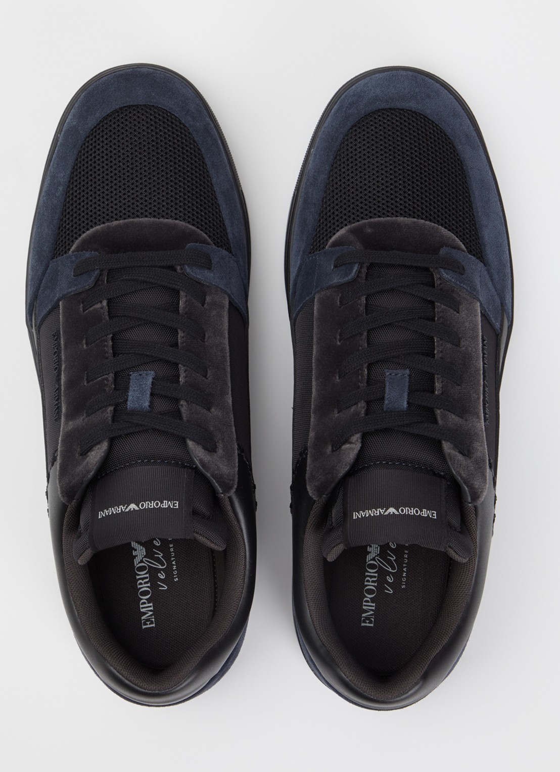 Armani Sneaker van mesh met suède details - detail 2 donkerblauw