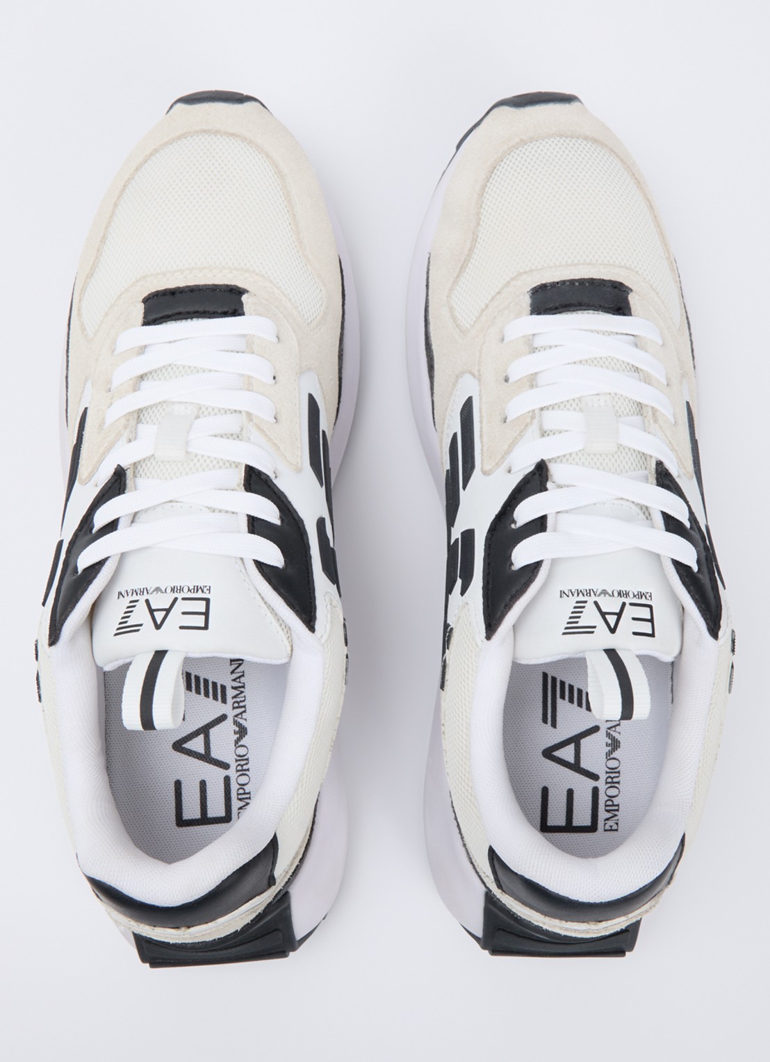 Armani Sneaker van suède met details van mesh - detail 4 gebroken wit