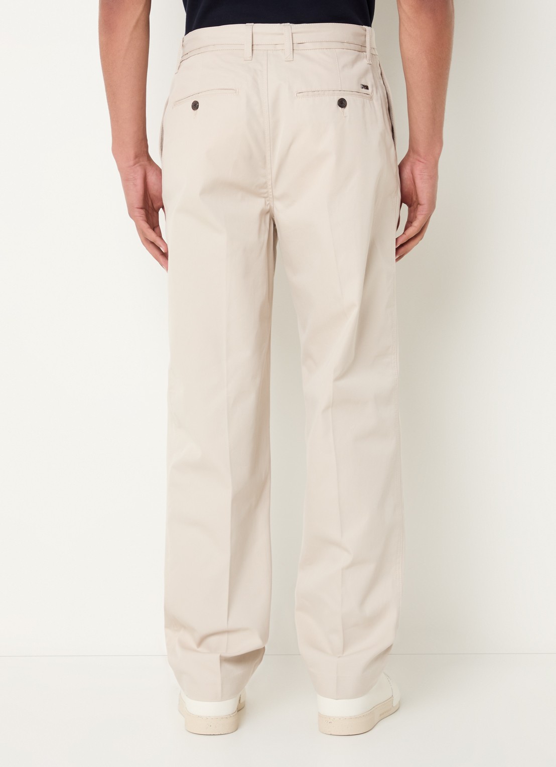 Armani Straight fit chino met ceintuur en steekzakken - achterkant 5 beige