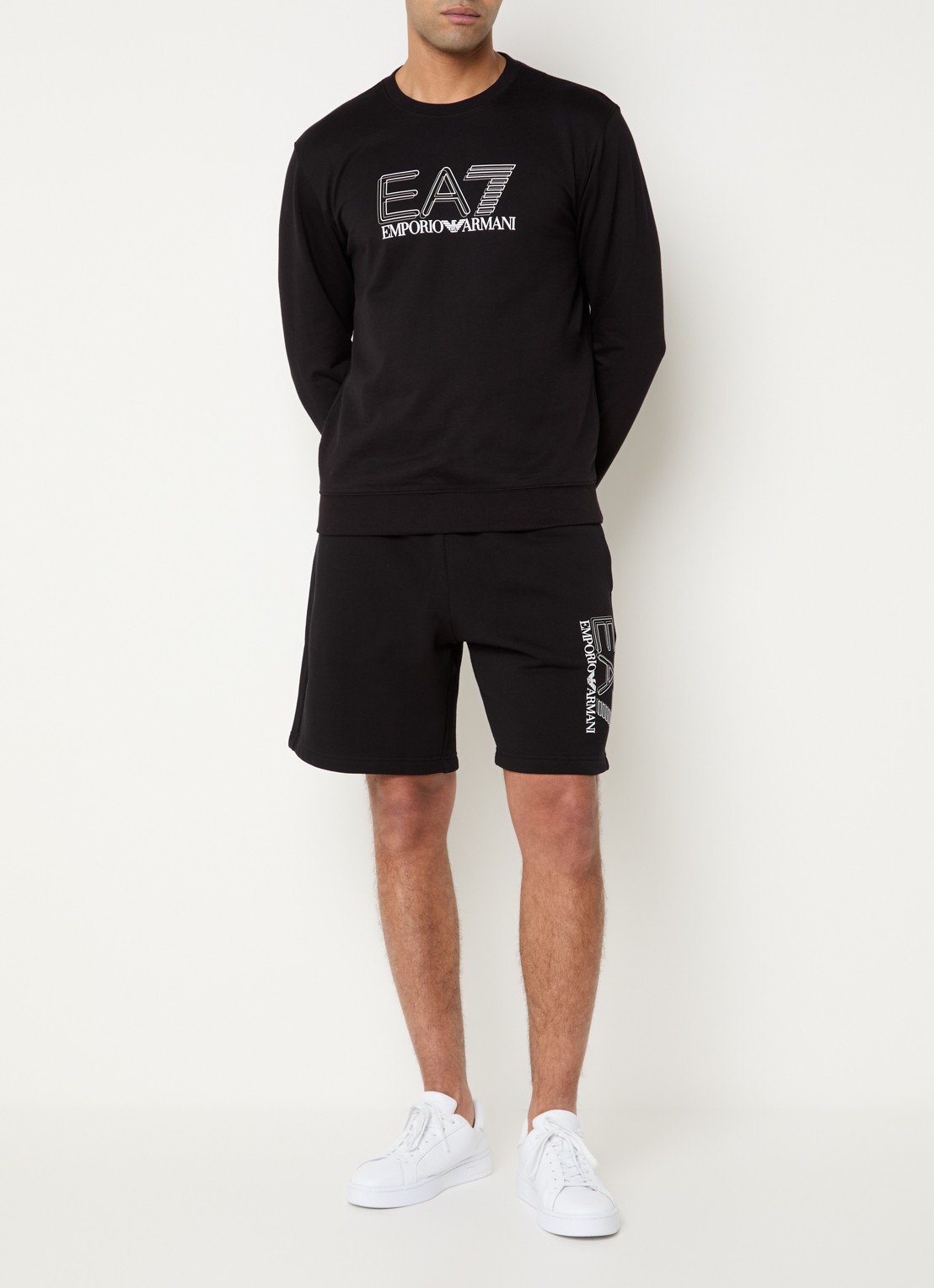 Armani Straight fit joggingbroek met trekkoord en logo - voorkant 4 zwart