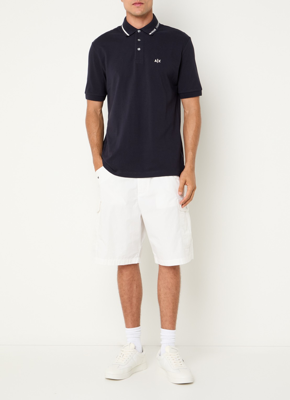 Armani Straight fit korte broek met steekzakken - voorkant 4 wit