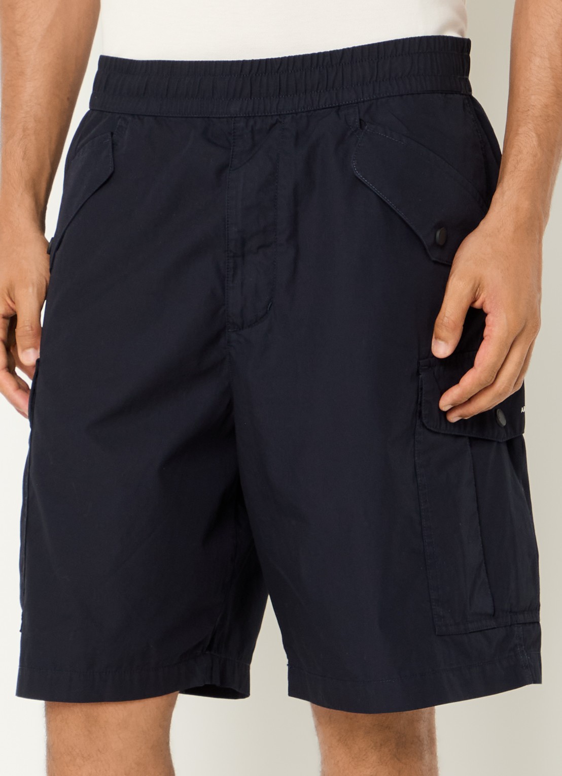 Armani Straight fit korte broek met steekzakken - detail 4 donkerblauw