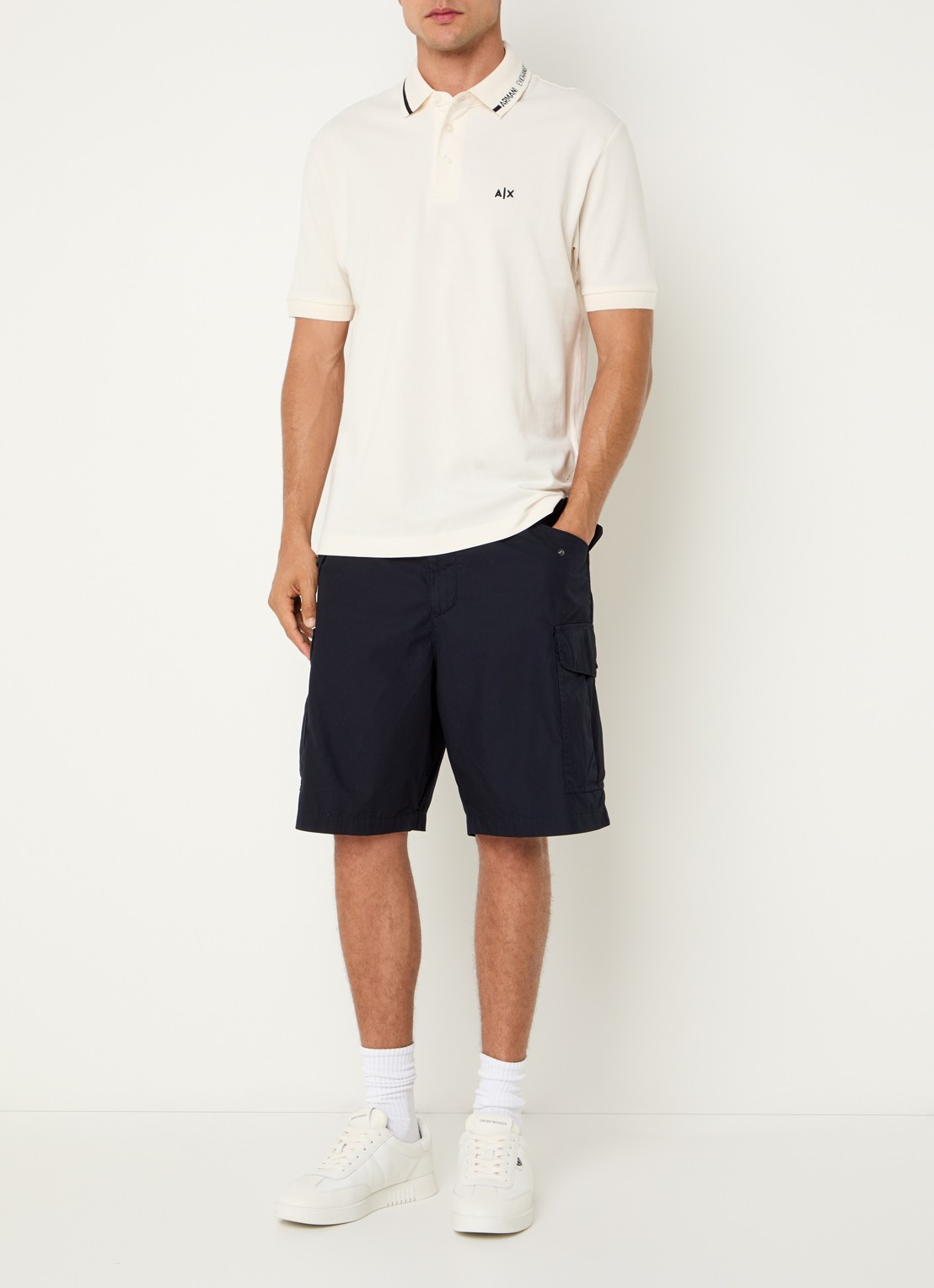 Armani Straight fit korte broek met steekzakken - voorkant 3 donkerblauw