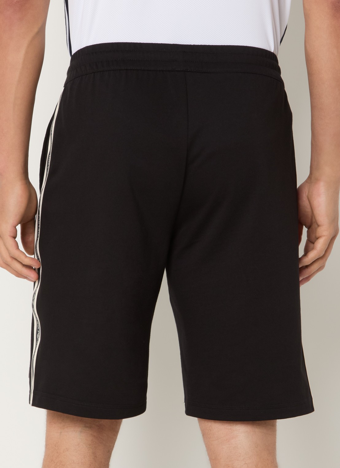 Armani Straight fit korte joggingbroek met logoprint - achterkant zwart