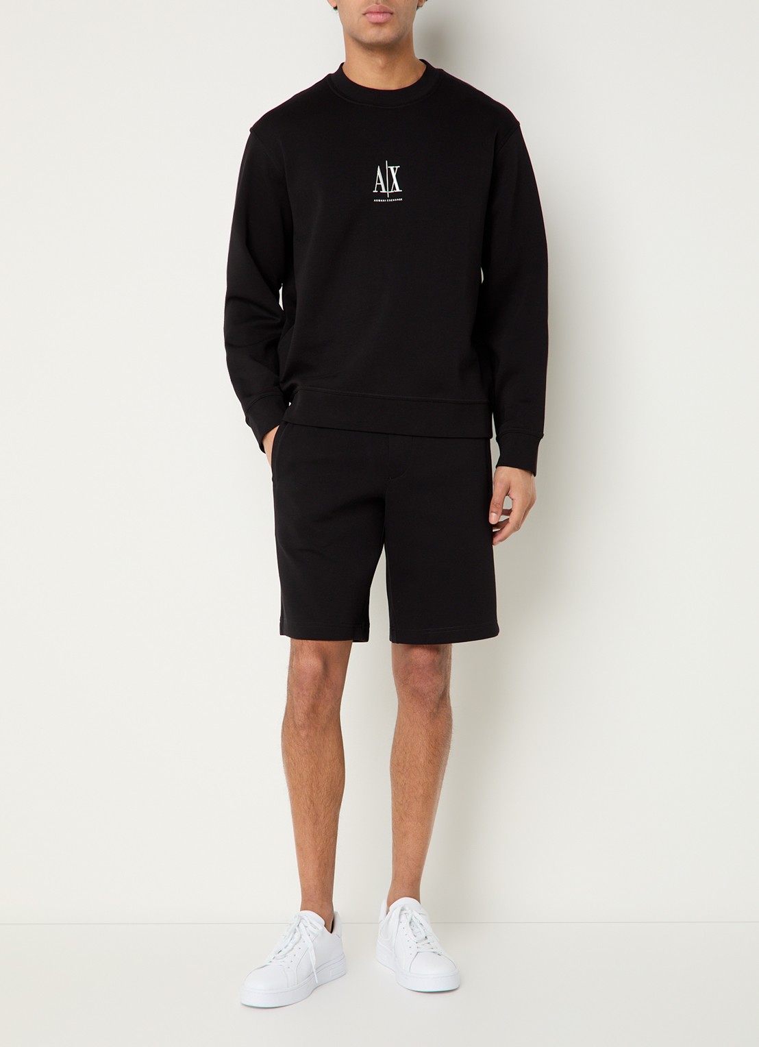Armani Straight fit korte joggingbroek met steekzakken - voorkant 4 zwart