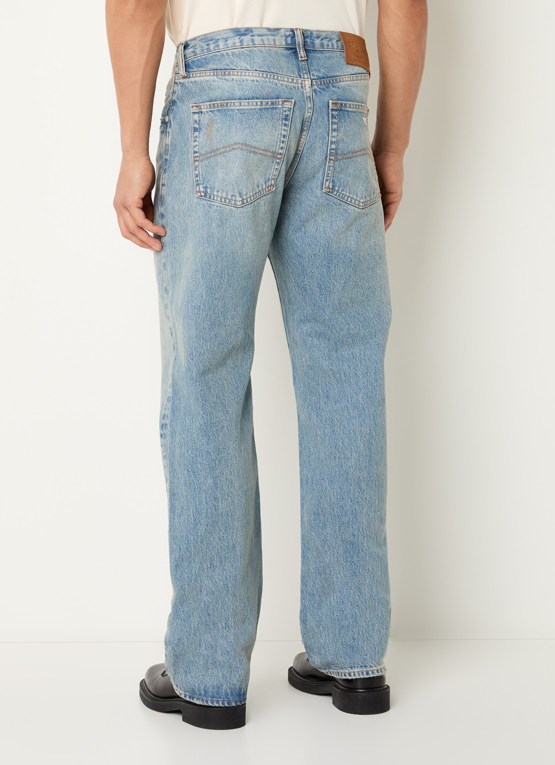 Armani Straight leg jeans met donkere wassing - achterkant 5 lichtblauw