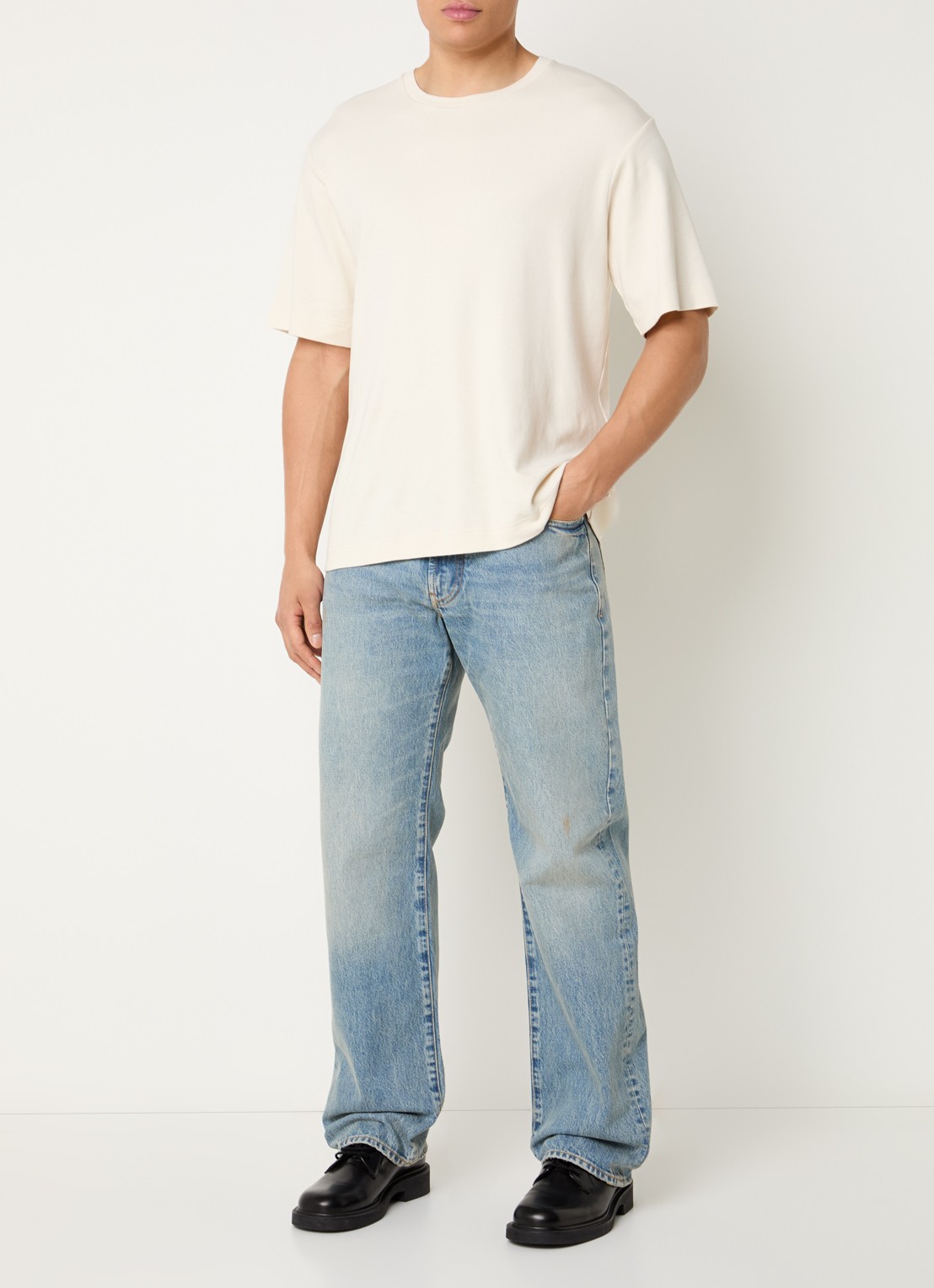 Armani Straight leg jeans met donkere wassing - voorkant 4 lichtblauw