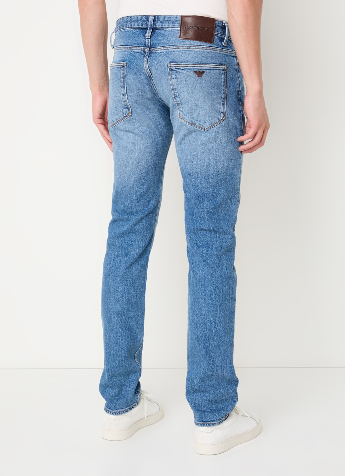 Armani Straight leg jeans met steekzakken - achterkant lichtblauw