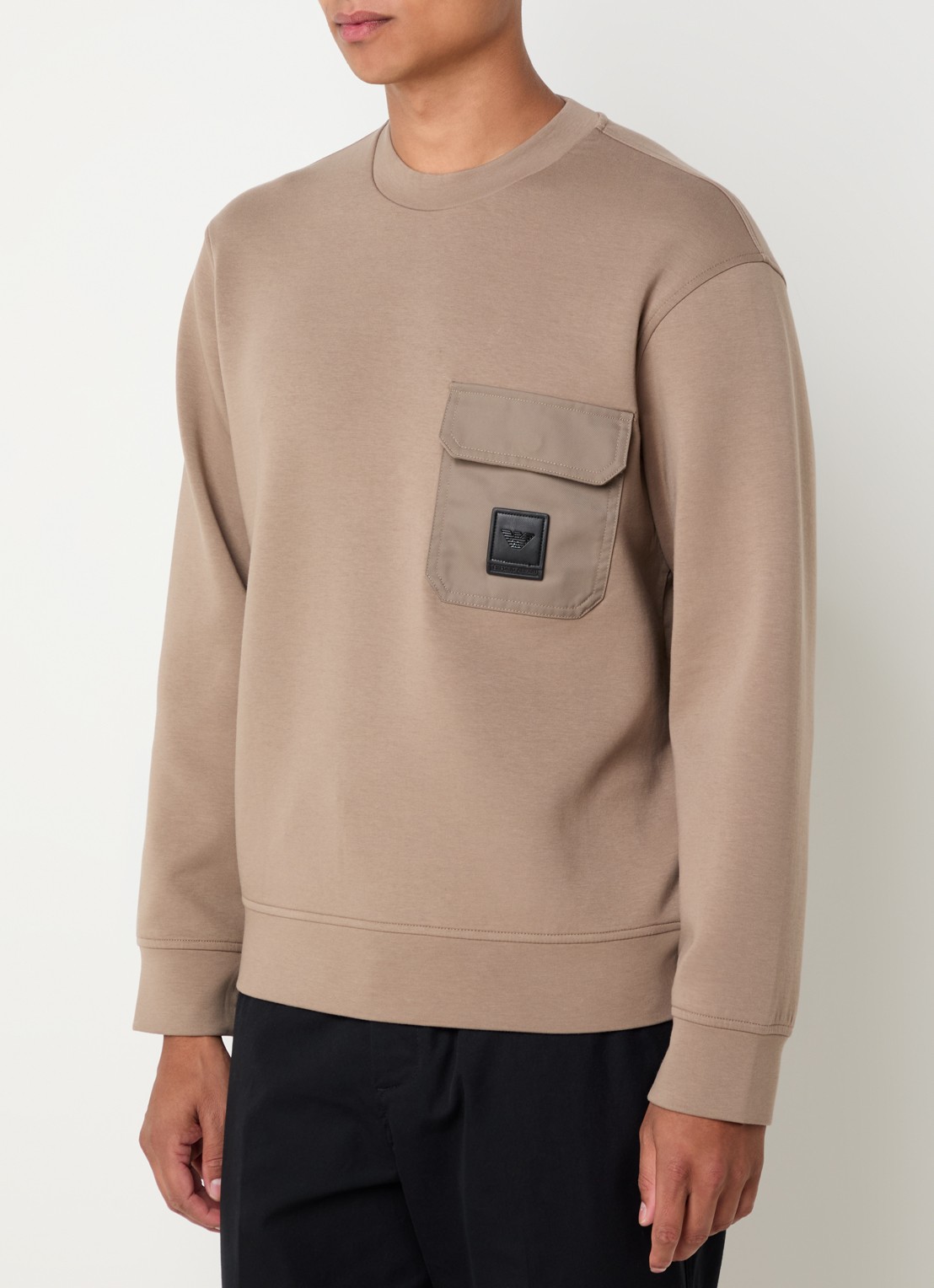 Armani Sweater met logo en borstzak - detail 4 zand