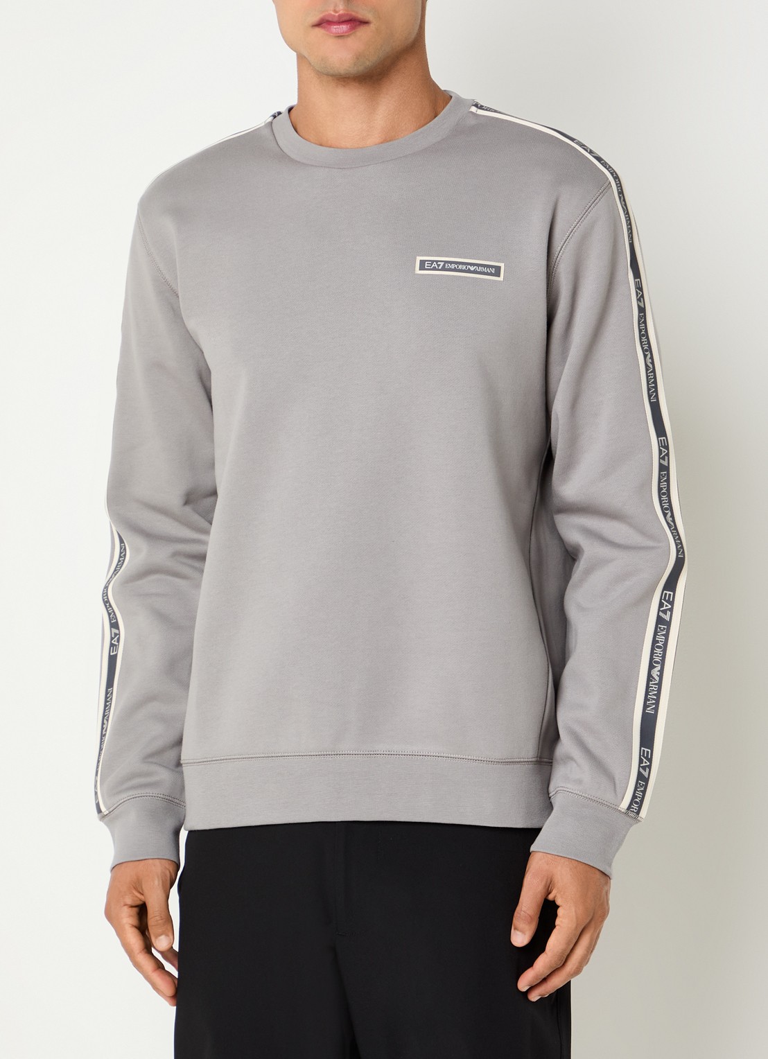 Armani Sweater met logo - detail lichtgrijs