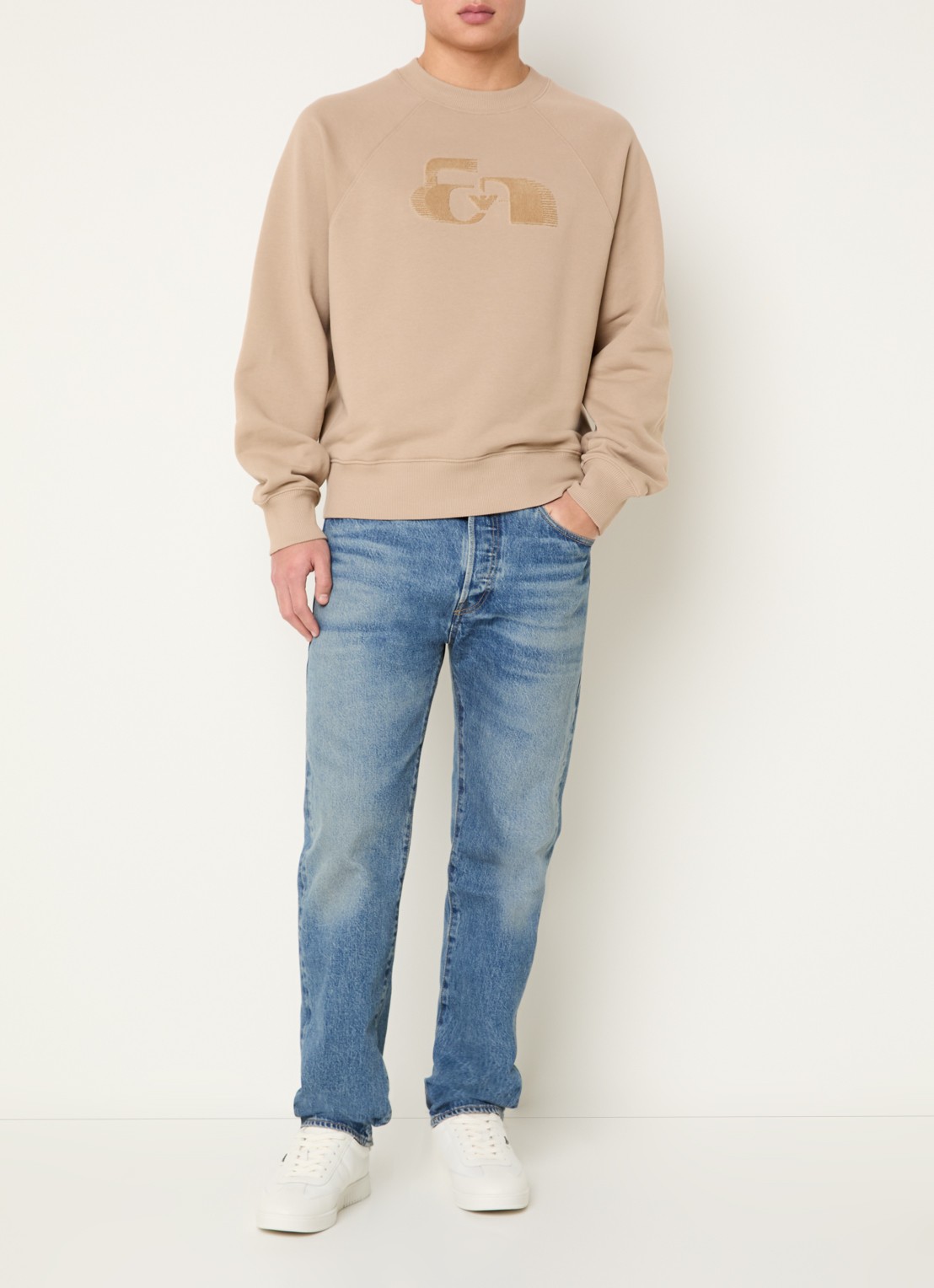 Armani Sweater met logoborduring - voorkant 3 donkerbeige