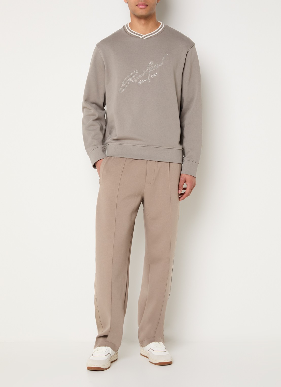 Armani Sweater met logoprint - voorkant 2 beige