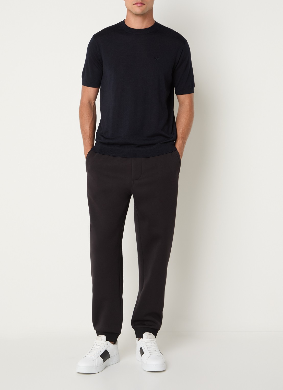 Armani T-shirt in wolblend met logo - voorkant 2 donkerblauw