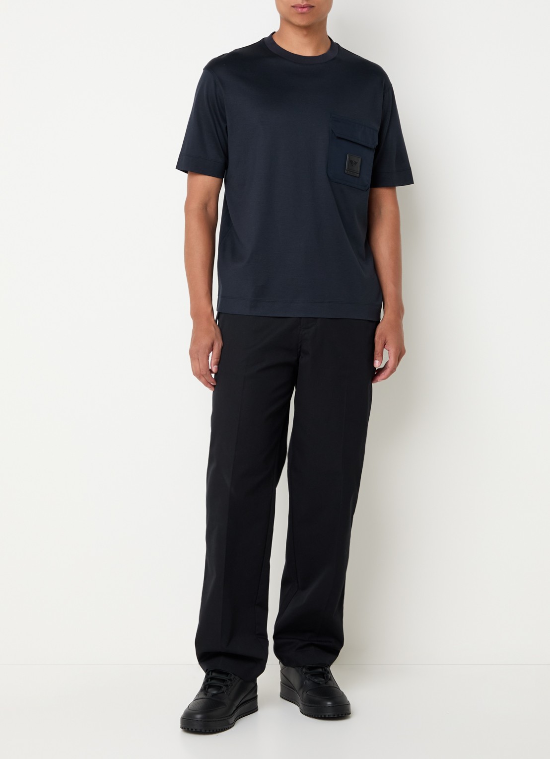 Armani T-shirt  met borstzak - voorkant 3 donkerblauw