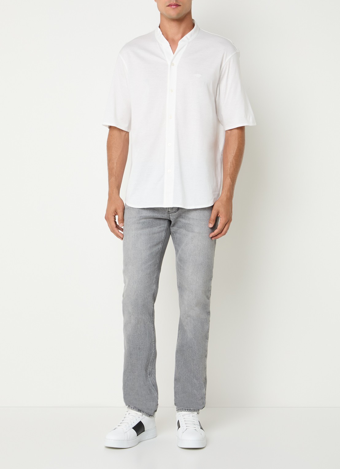 Armani T-shirt met knoopsluiting - voorkant 3 wit