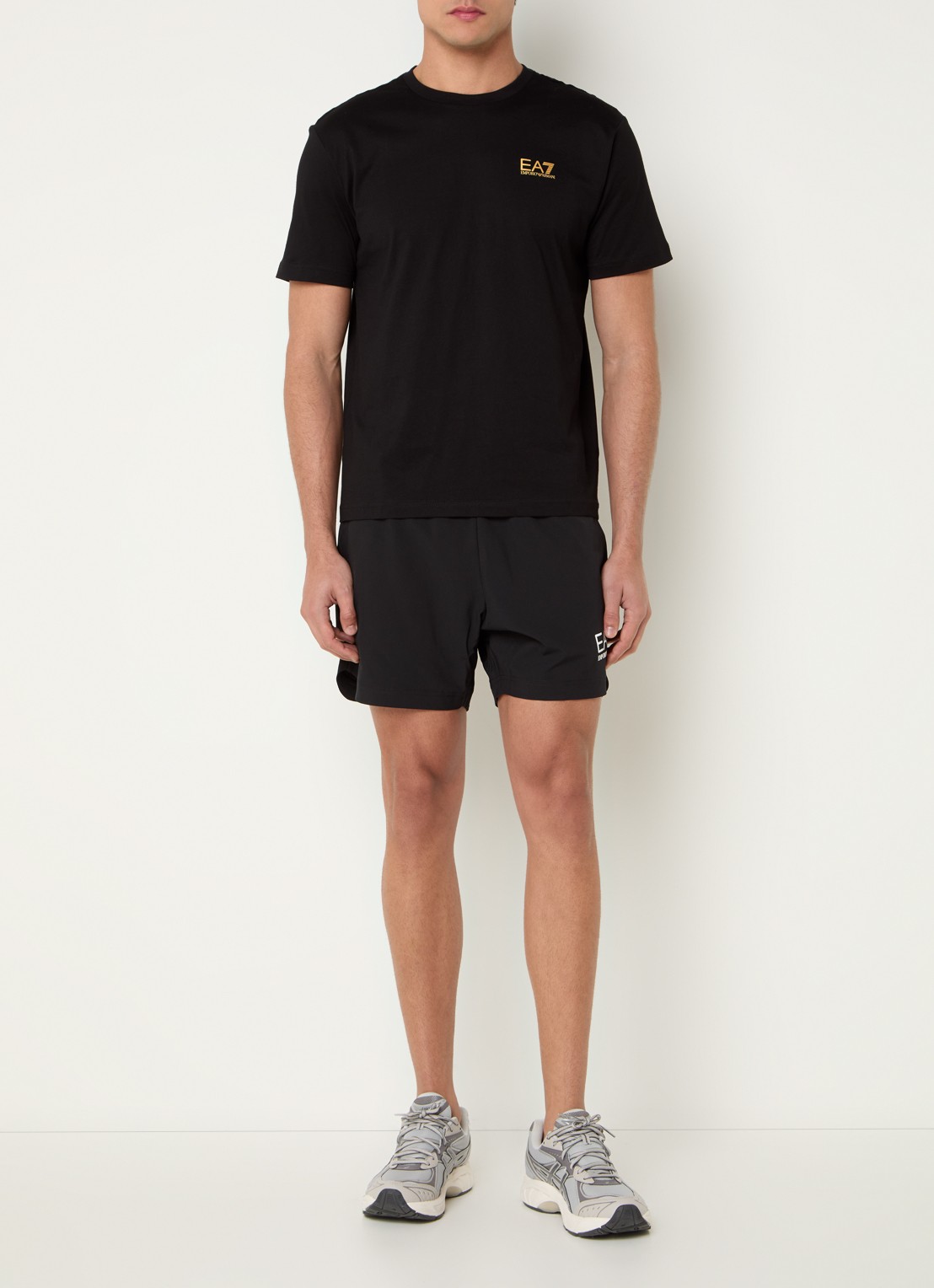 Armani T-shirt met logo- en backprint - voorkant 4 zwart