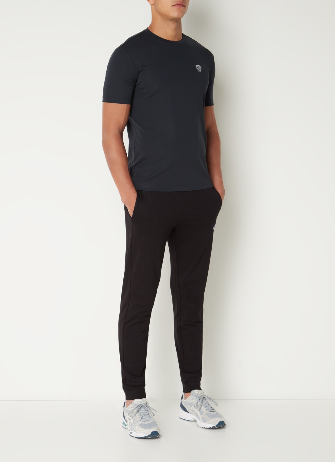 Armani T-shirt met logo  - voorkant 2 donkerblauw