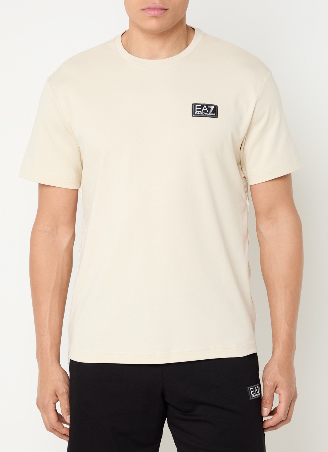 Armani T-shirt met logo - detail 4 beige