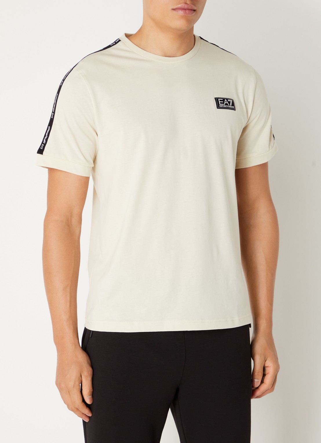 Armani T-shirt met logo - detail 4 beige