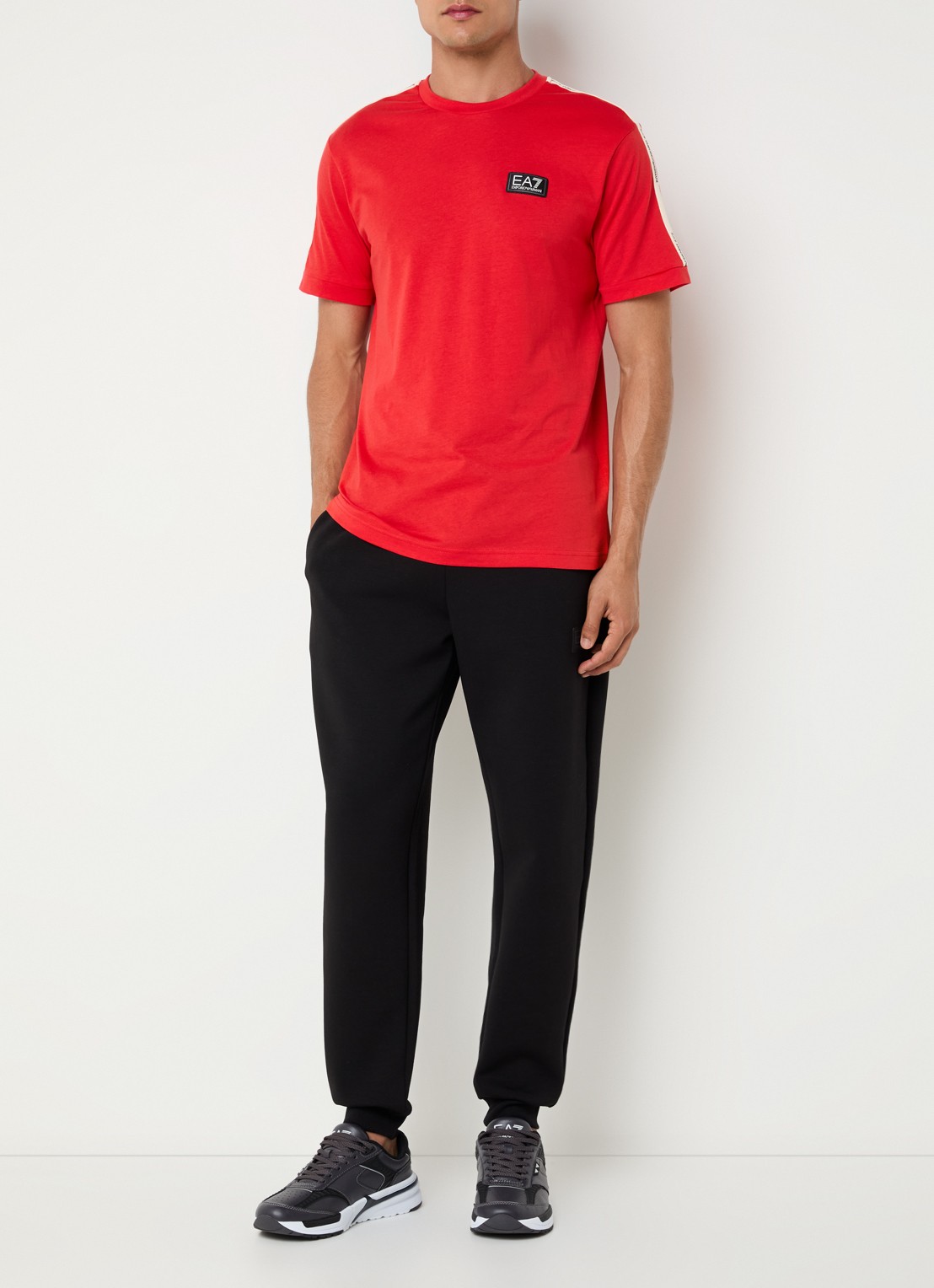Armani T-shirt met logo - voorkant 4 rood