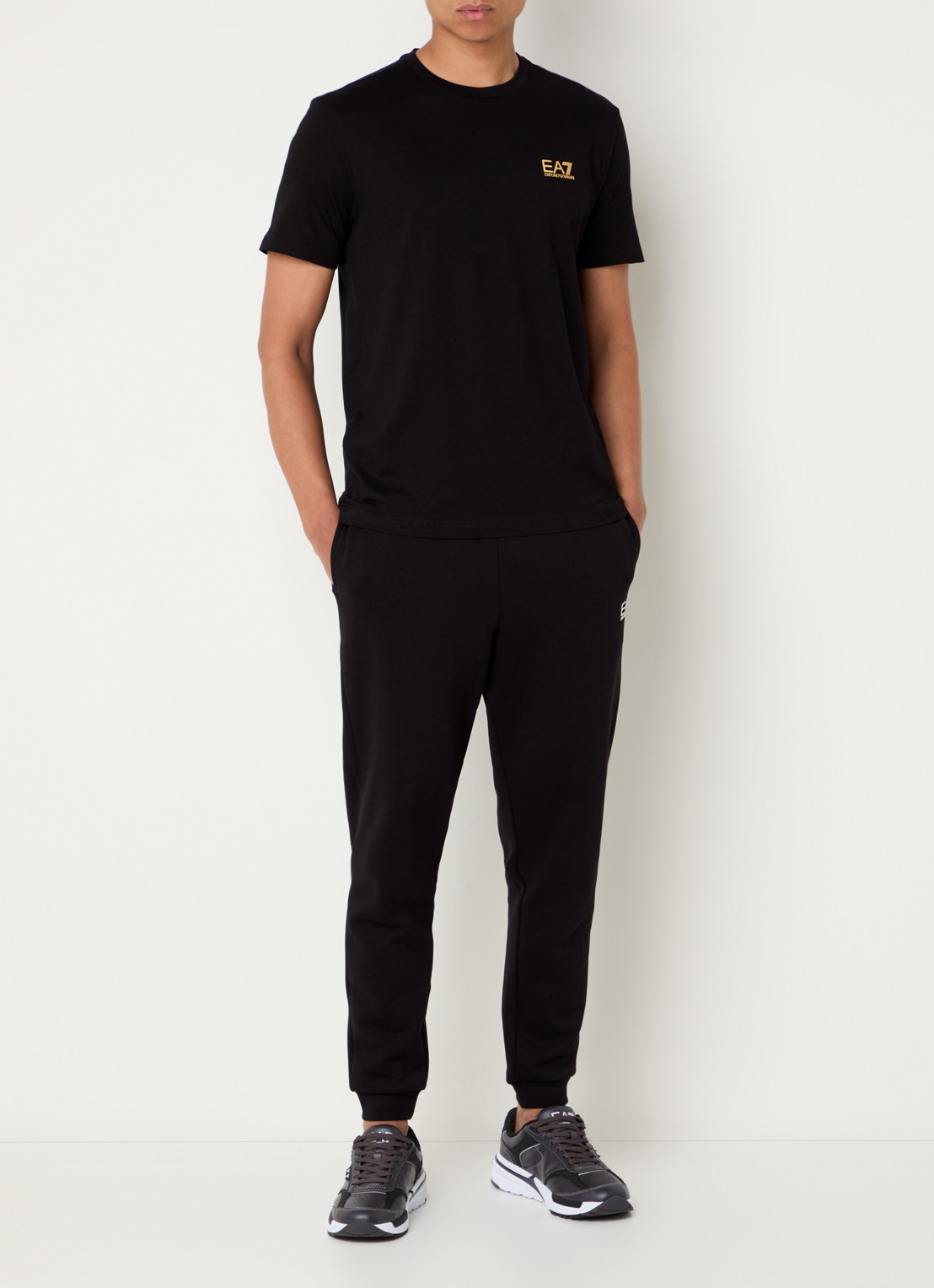 Armani T-shirt met logo - voorkant 2 zwart