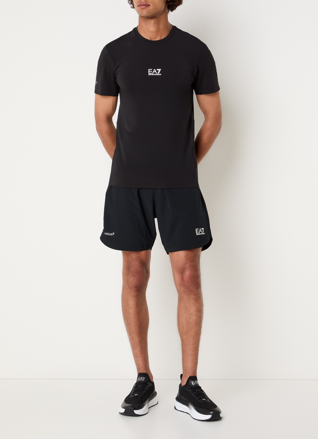 Armani T-shirt met logo - voorkant 4 zwart