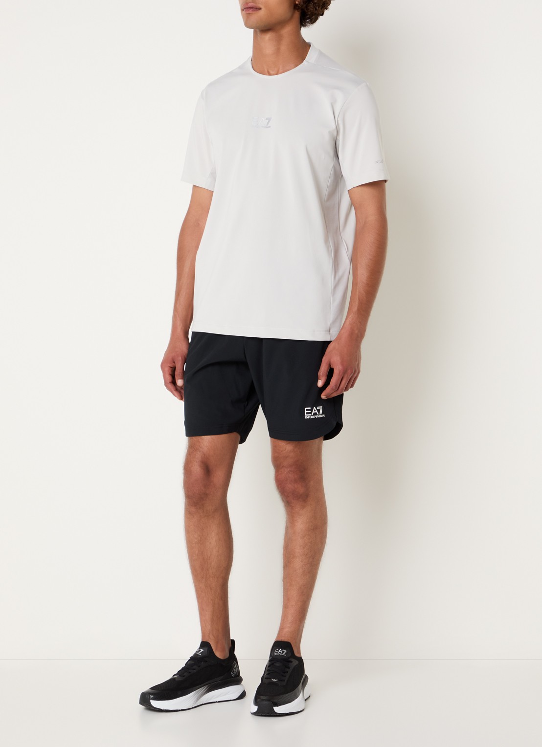 Armani T-shirt met logo - voorkant 2 lichtgrijs