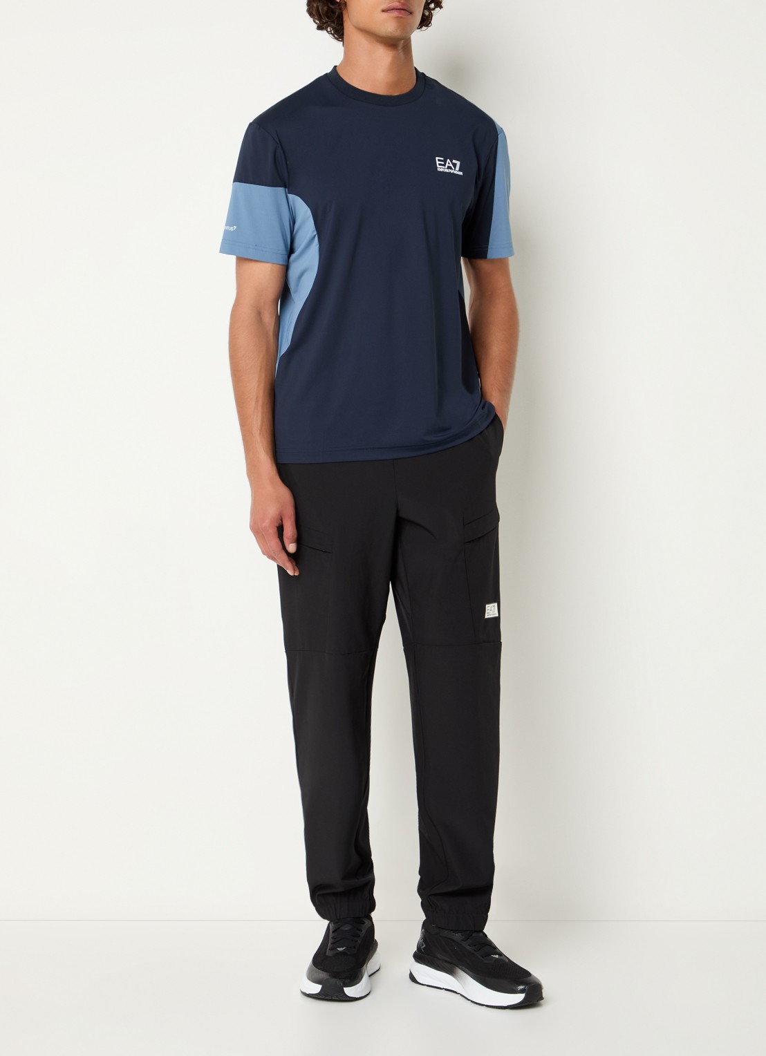 Armani T-shirt met logo - voorkant 2 donkerblauw